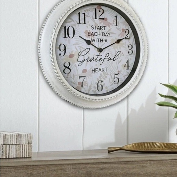 12" Analog Wall Clock Quartz Movement Battery-Powered Inspirational Wall Clock - Picture 4 of 4
